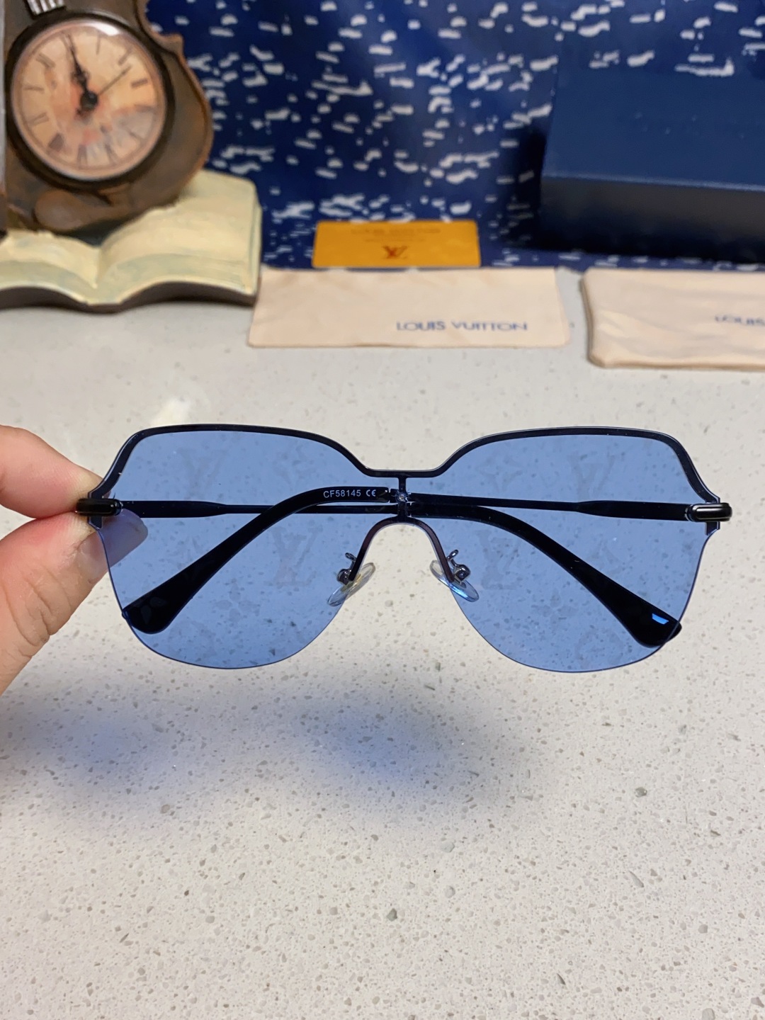 LouisVuitton路易威登 2025新款无框切边Lv字母款高级感满印花女太阳镜小红书抖音网红墨镜