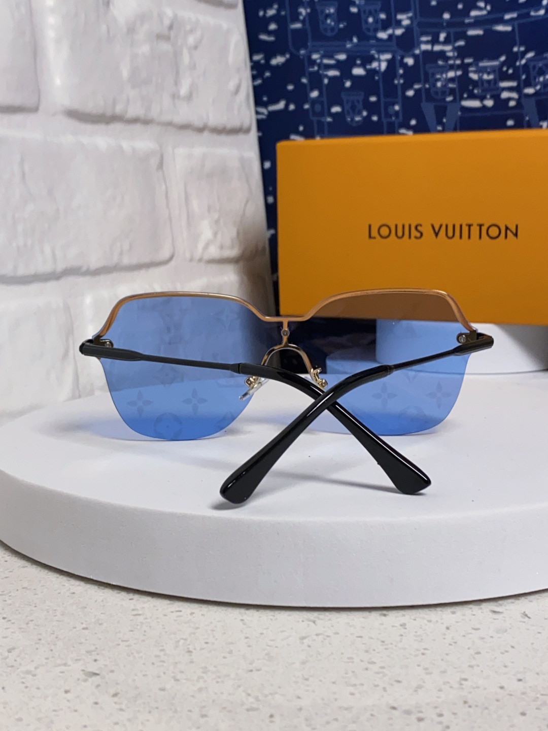 LouisVuitton路易威登 2025新款无框切边Lv字母款高级感满印花女太阳镜小红书抖音网红墨镜