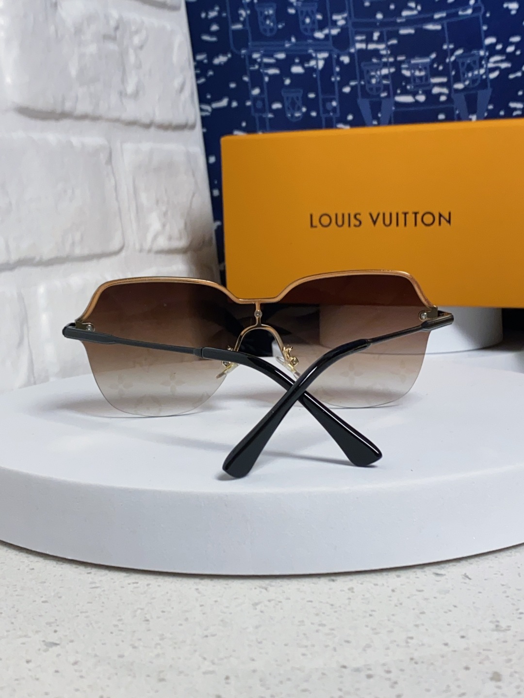 LouisVuitton路易威登 2025新款无框切边Lv字母款高级感满印花女太阳镜小红书抖音网红墨镜