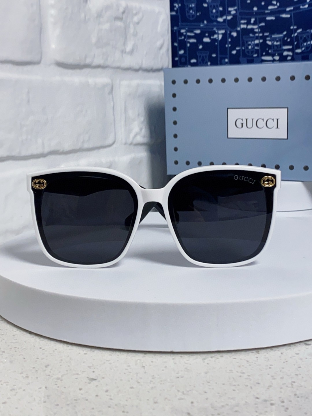 Gucci古奇 2025新款韩版防紫外线高级感网红个性时尚海边太阳镜显脸小 女士墨镜