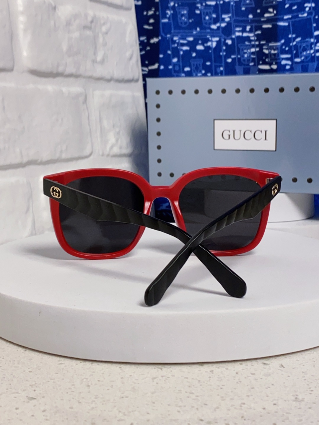 Gucci古奇 2025新款韩版防紫外线高级感网红个性时尚海边太阳镜显脸小 女士墨镜