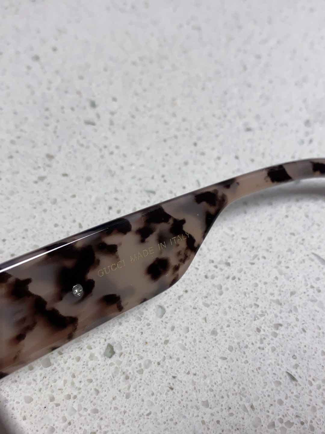 Gucci古奇 2025新款女士墨镜韩版防紫外线高级感网红个性时尚海边太阳镜显脸小 男女通用