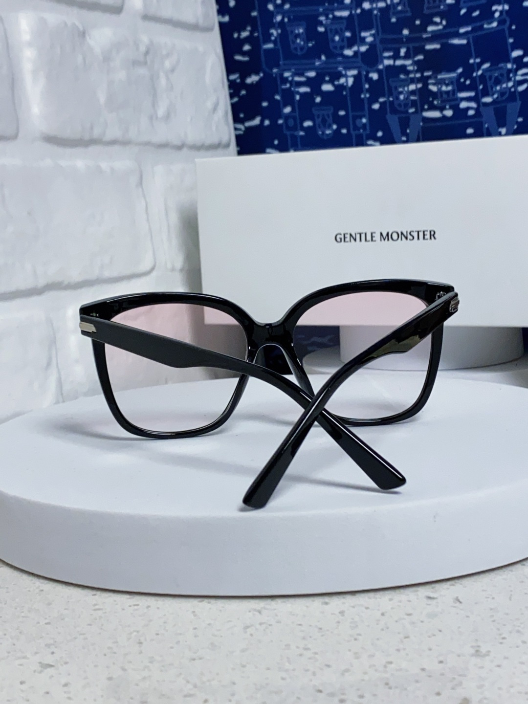  Gentle Moster(GM) GM新品大方框又一款百搭眼镜框墨镜 潮人必备 造型设计  型号：L