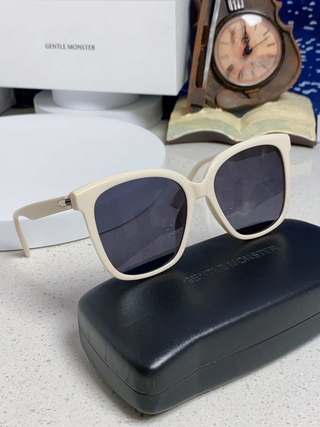  Gentle Moster(GM) GM新品大方框又一款百搭眼镜框墨镜 潮人必备 造型设计  型号：L