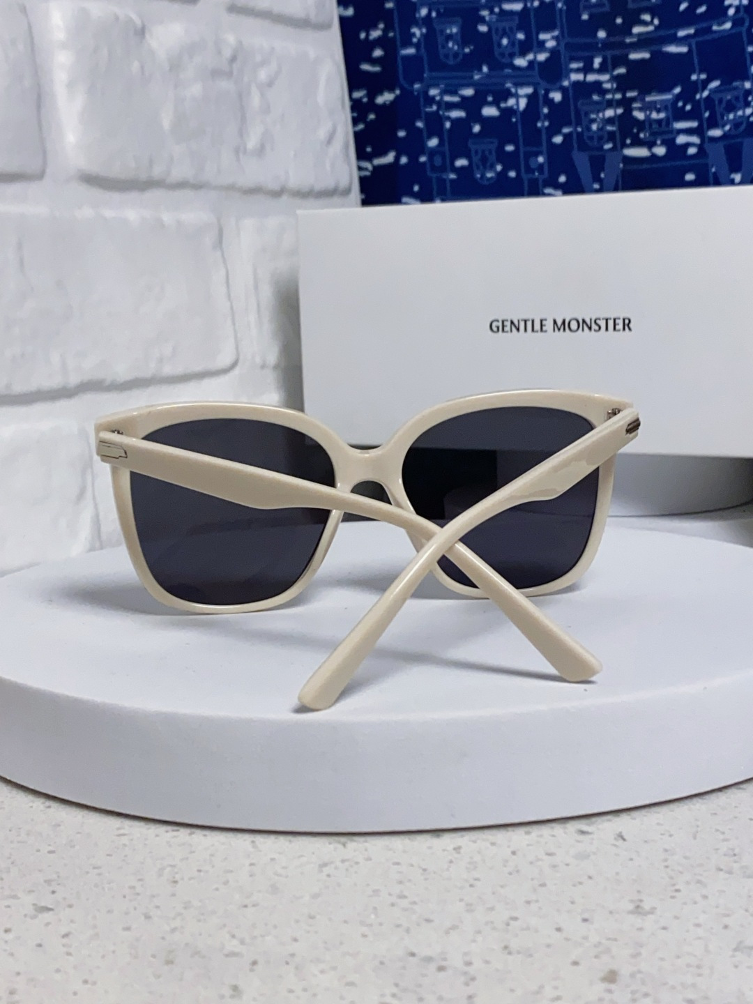  Gentle Moster(GM) GM新品大方框又一款百搭眼镜框墨镜 潮人必备 造型设计  型号：L