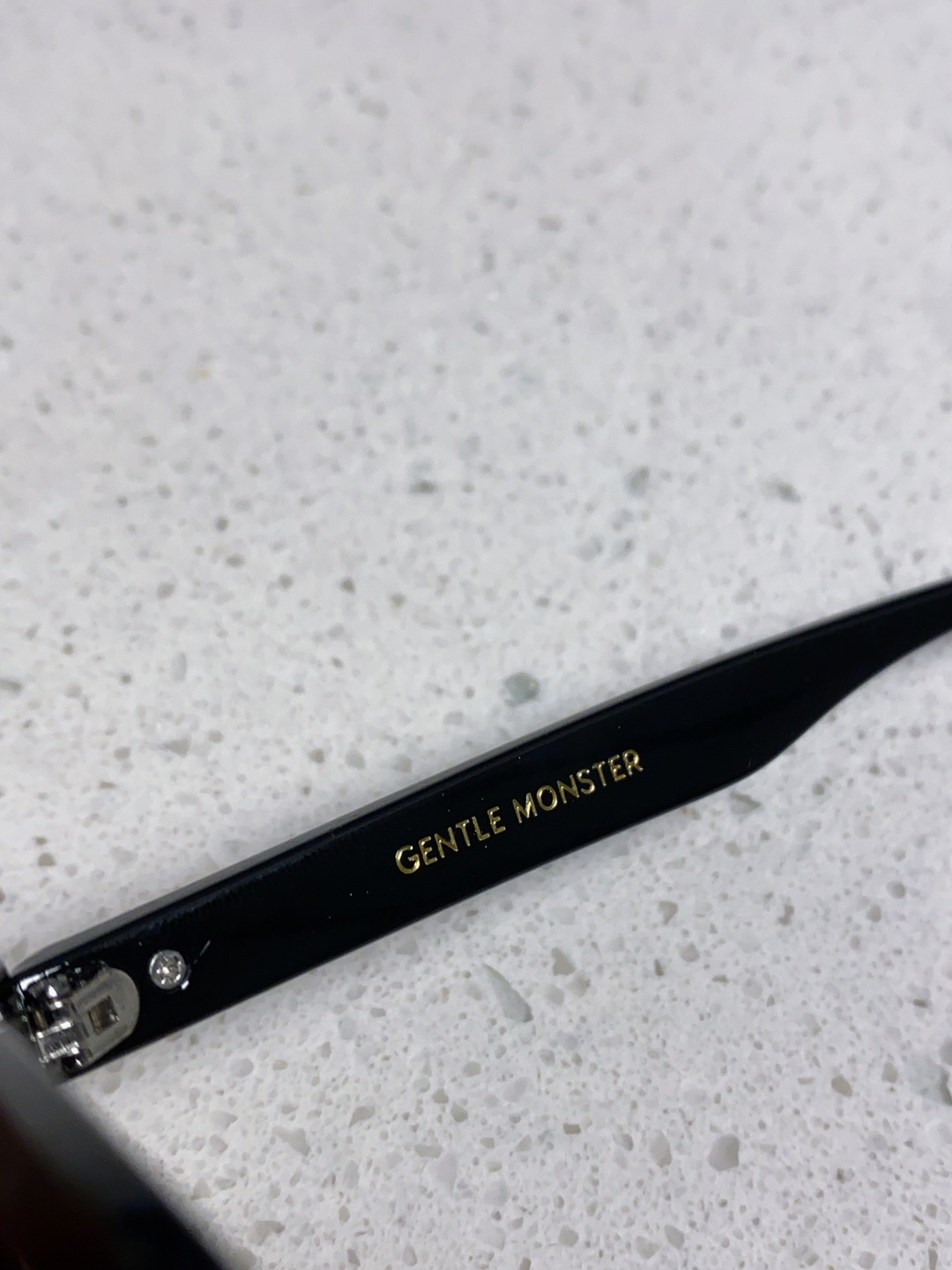  Gentle Moster(GM) GM新品大方框又一款百搭眼镜框墨镜 潮人必备 造型设计  型号：L