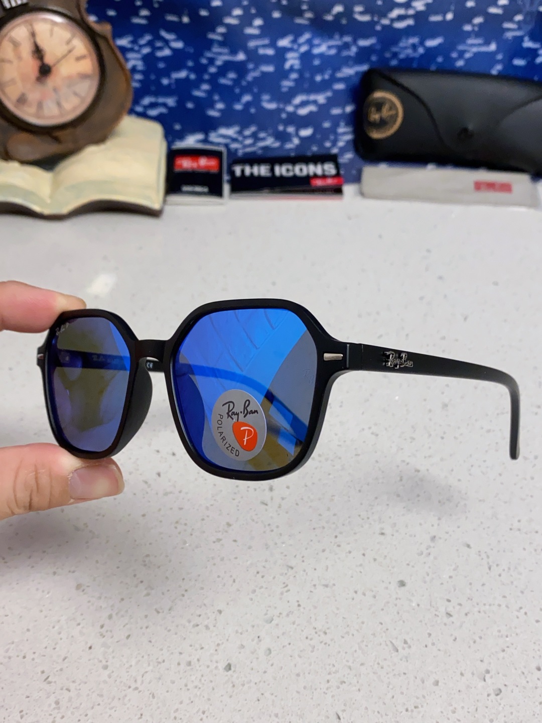  RayBan雷朋 2025新款 黑框运动偏光太阳镜 椭圆形 男女通用太阳镜 RB2194