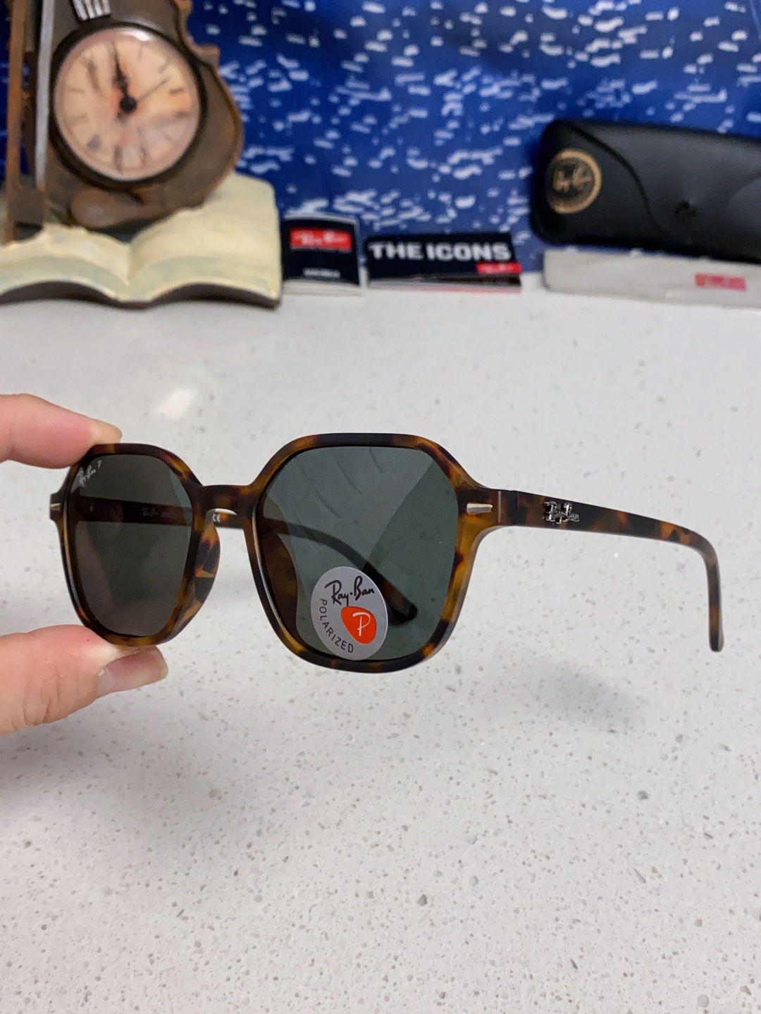  RayBan雷朋 2025新款 黑框运动偏光太阳镜 椭圆形 男女通用太阳镜 RB2194