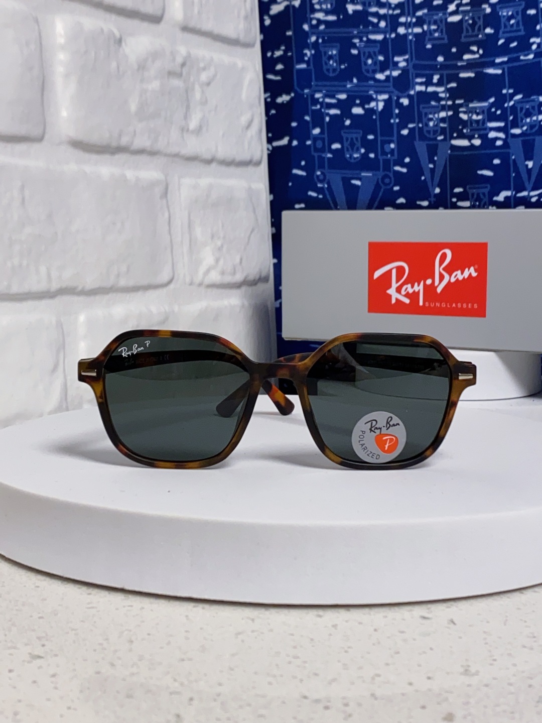  RayBan雷朋 2025新款 黑框运动偏光太阳镜 椭圆形 男女通用太阳镜 RB2194