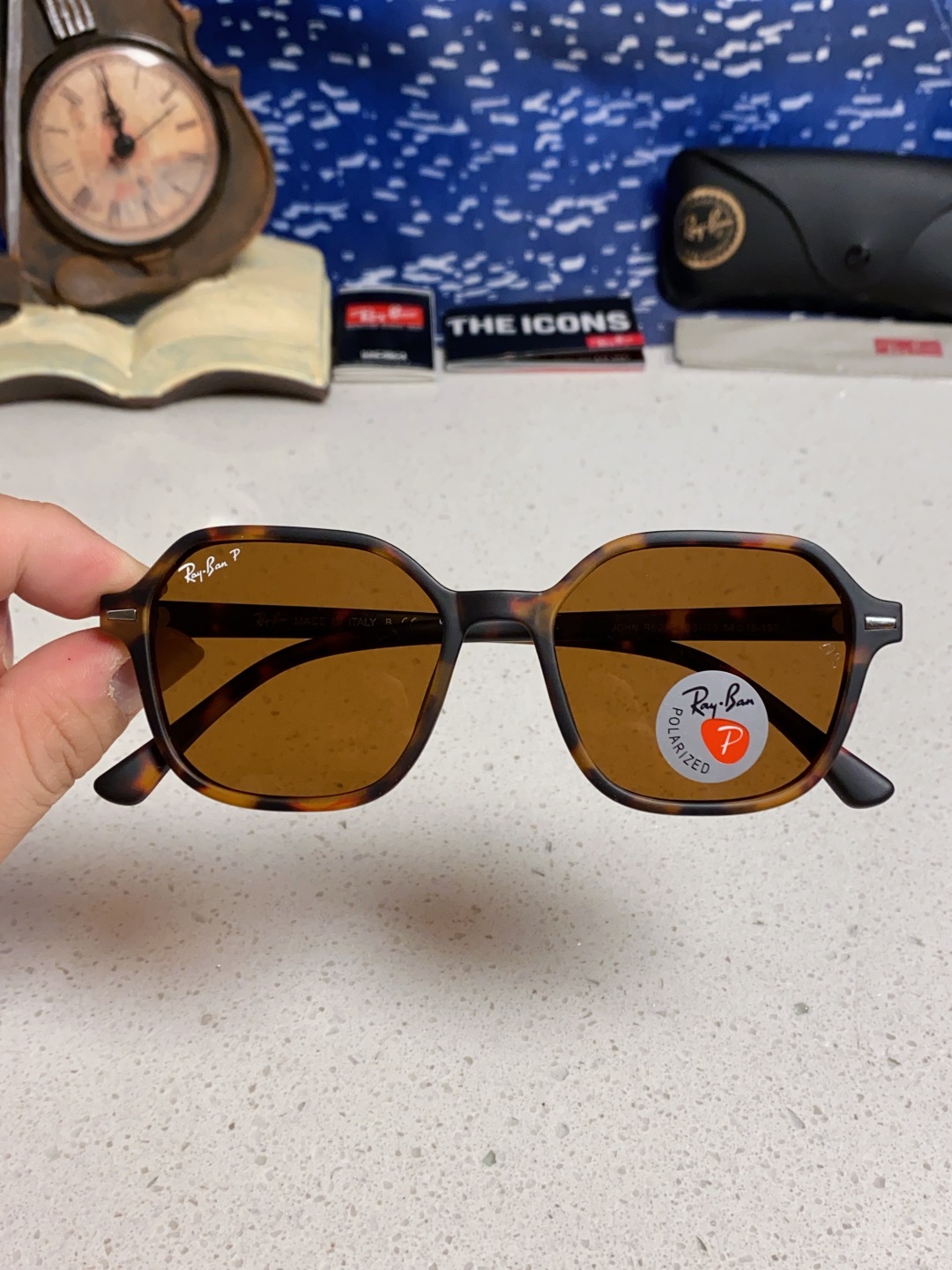  RayBan雷朋 2025新款 黑框运动偏光太阳镜 椭圆形 男女通用太阳镜 RB2194