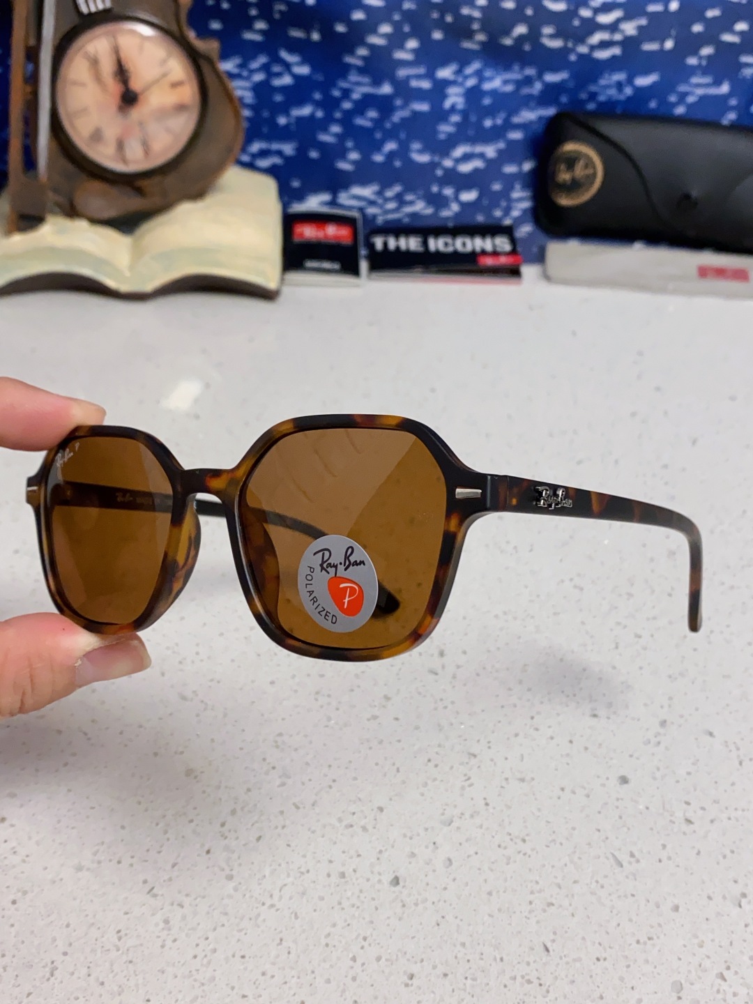  RayBan雷朋 2025新款 黑框运动偏光太阳镜 椭圆形 男女通用太阳镜 RB2194