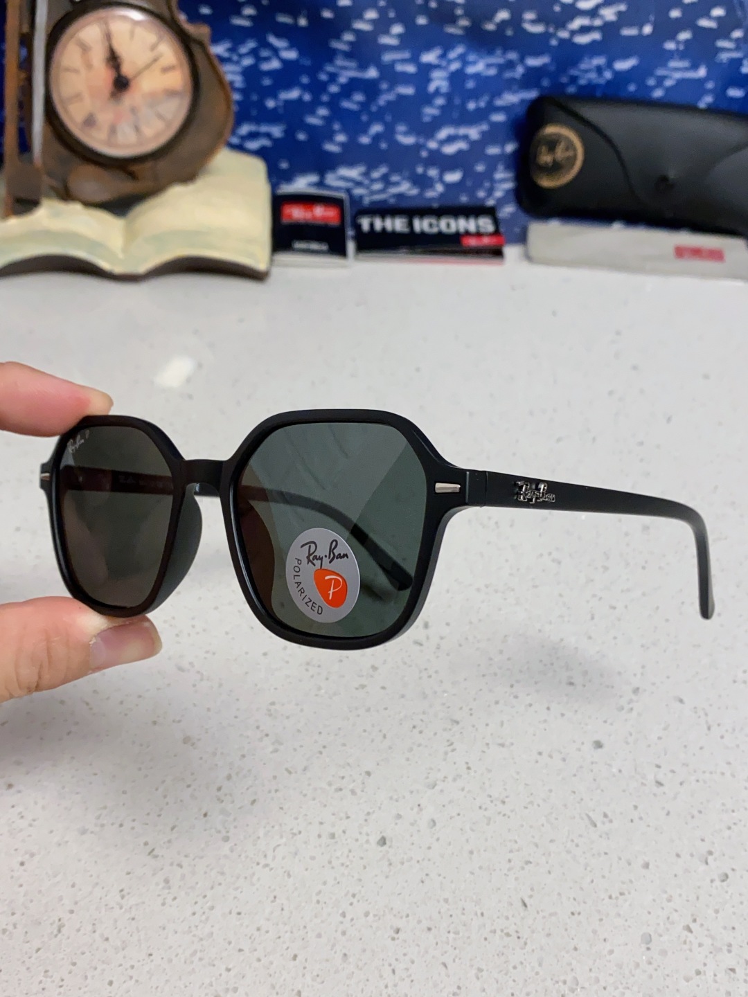  RayBan雷朋 2025新款 黑框运动偏光太阳镜 椭圆形 男女通用太阳镜 RB2194