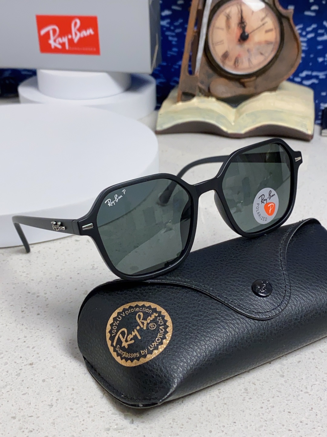  RayBan雷朋 2025新款 黑框运动偏光太阳镜 椭圆形 男女通用太阳镜 RB2194