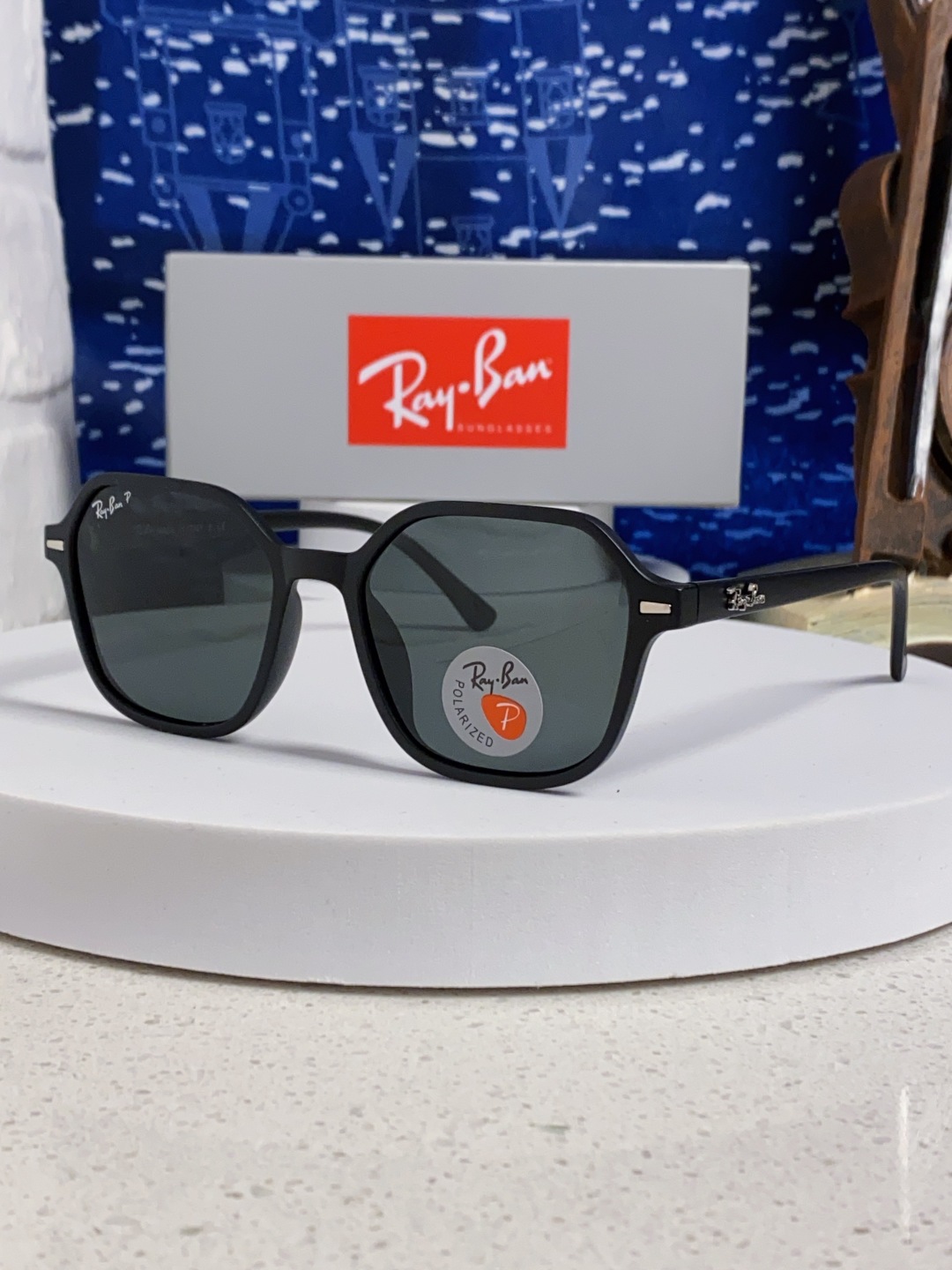  RayBan雷朋 2025新款 黑框运动偏光太阳镜 椭圆形 男女通用太阳镜 RB2194
