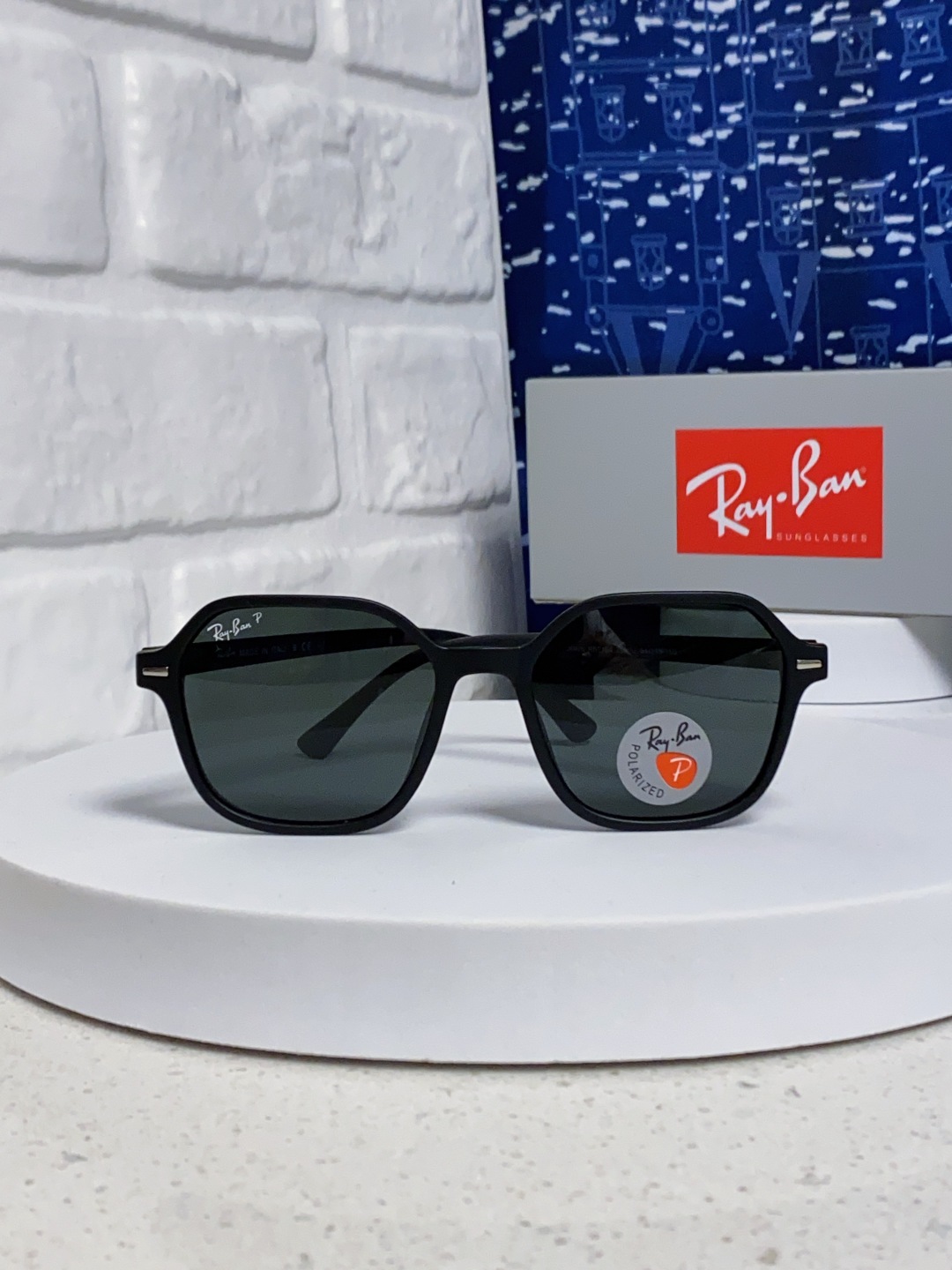  RayBan雷朋 2025新款 黑框运动偏光太阳镜 椭圆形 男女通用太阳镜 RB2194