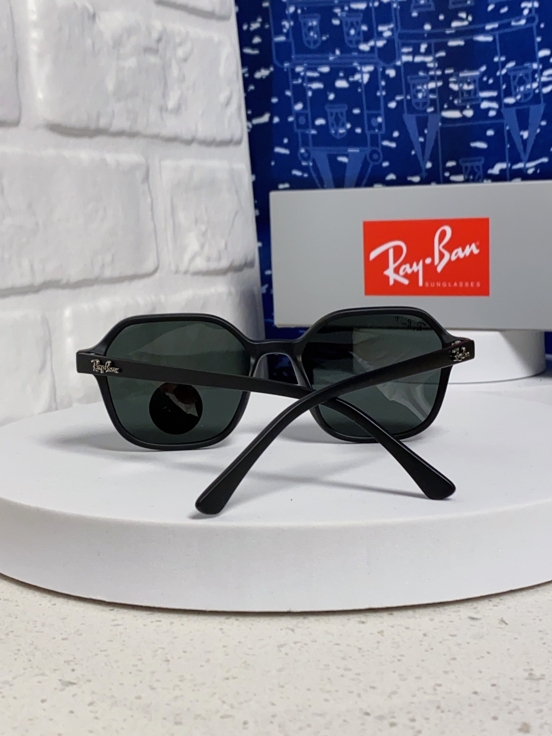  RayBan雷朋 2025新款 黑框运动偏光太阳镜 椭圆形 男女通用太阳镜 RB2194