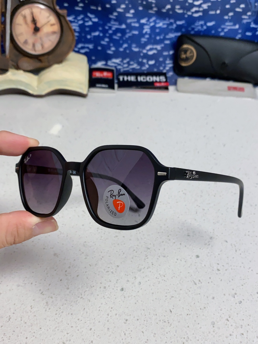 RayBan雷朋 2025新款 黑框运动偏光太阳镜 椭圆形 男女通用太阳镜 RB2194
