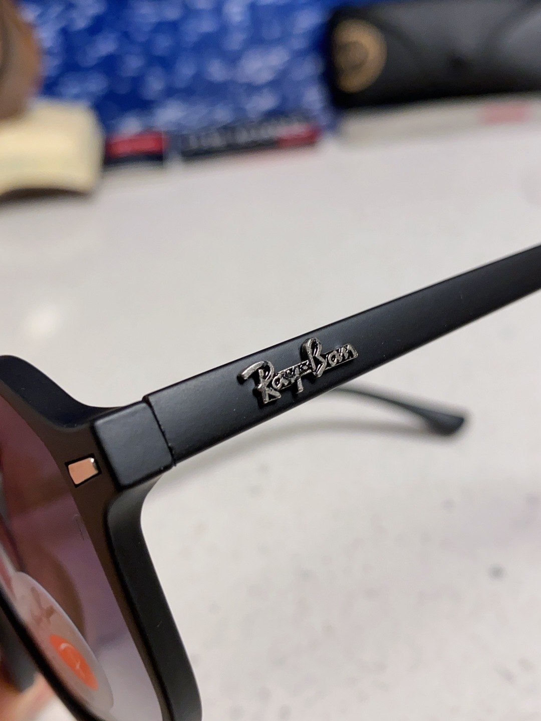 RayBan雷朋 2025新款 黑框运动偏光太阳镜 椭圆形 男女通用太阳镜 RB2194