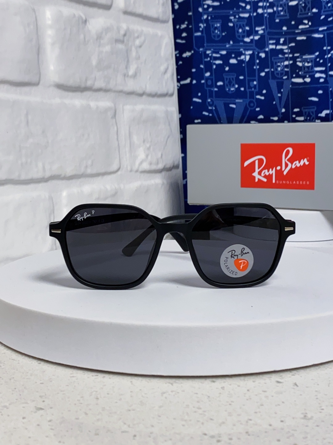 RayBan雷朋 2025新款 黑框运动偏光太阳镜 椭圆形 男女通用太阳镜 RB2194