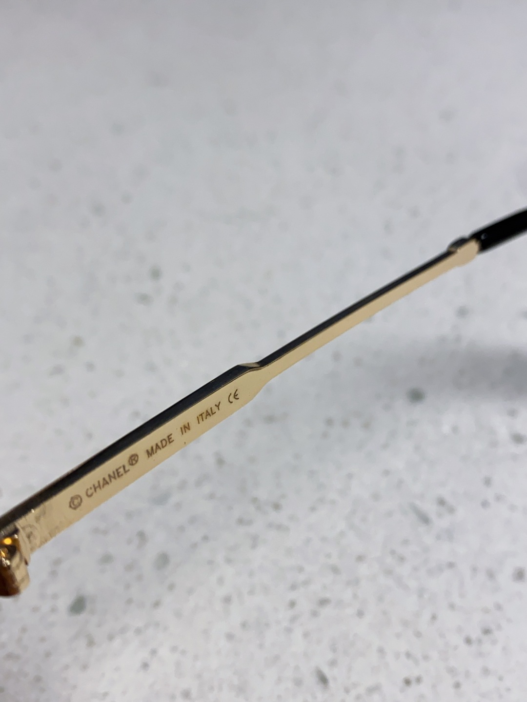 Chanel香奈儿 2025新款欧美复古无框切边墨镜男女潮朋克风金属小方框长方形窄框太阳眼镜 带钻