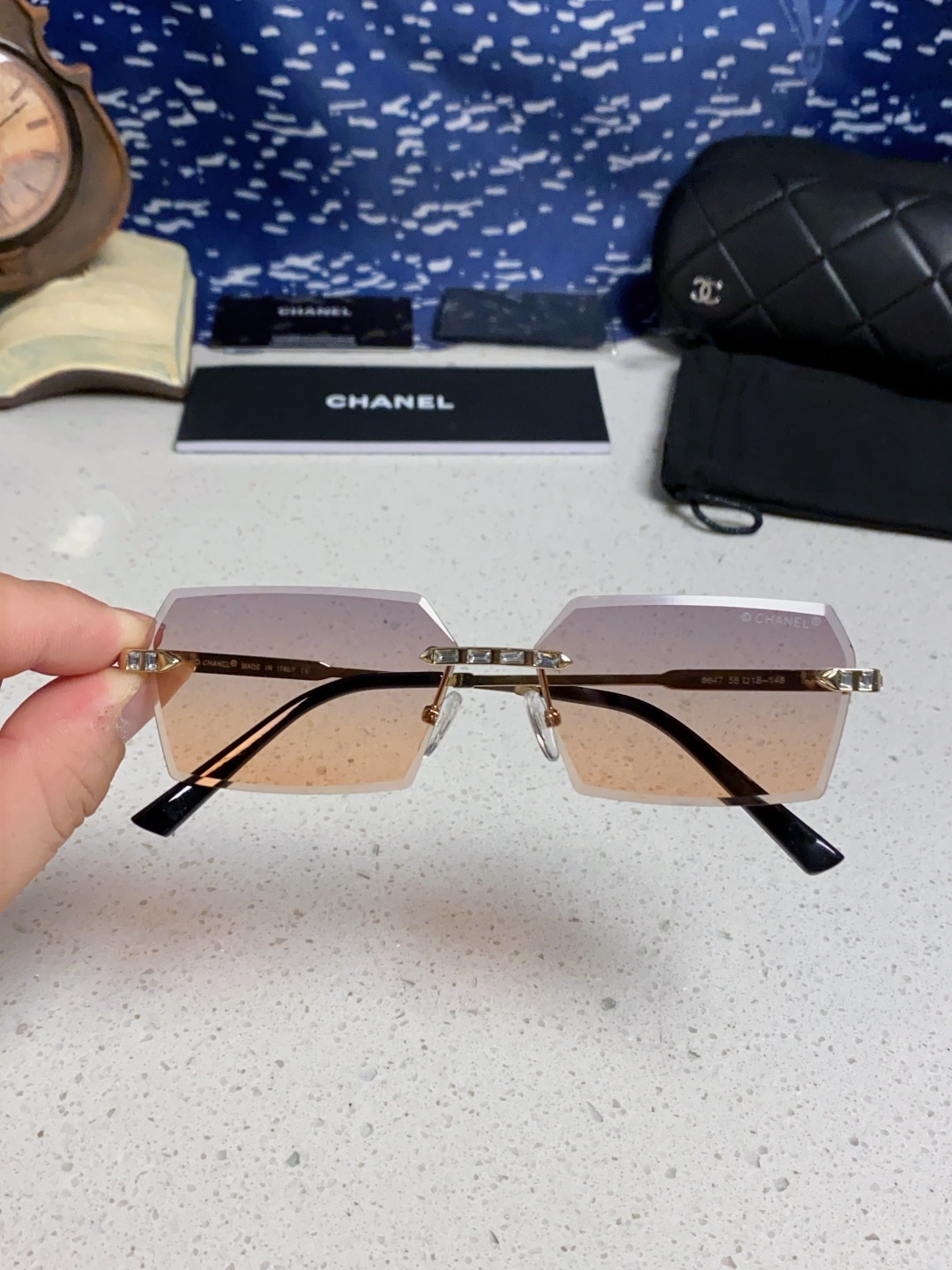 Chanel香奈儿 2025新款欧美复古无框切边墨镜男女潮朋克风金属小方框长方形窄框太阳眼镜 带钻