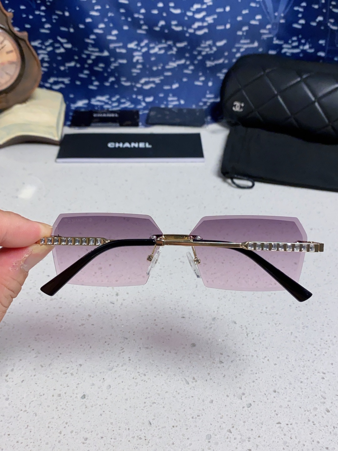 Chanel香奈儿 2025新款欧美复古无框切边墨镜男女潮朋克风金属小方框长方形窄框太阳眼镜 带钻