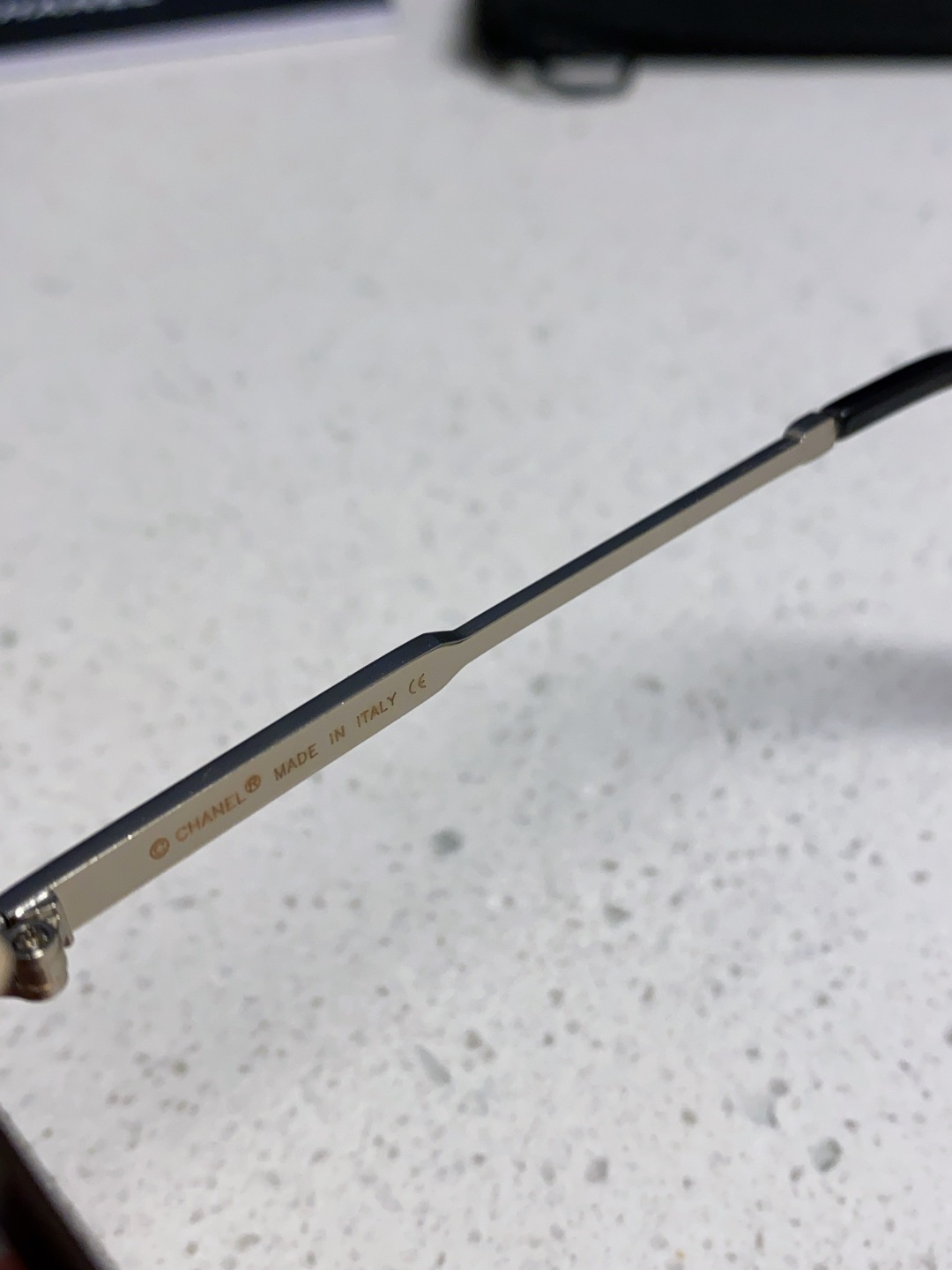 Chanel香奈儿 2025新款欧美复古无框切边墨镜男女潮朋克风金属小方框长方形窄框太阳眼镜 带钻