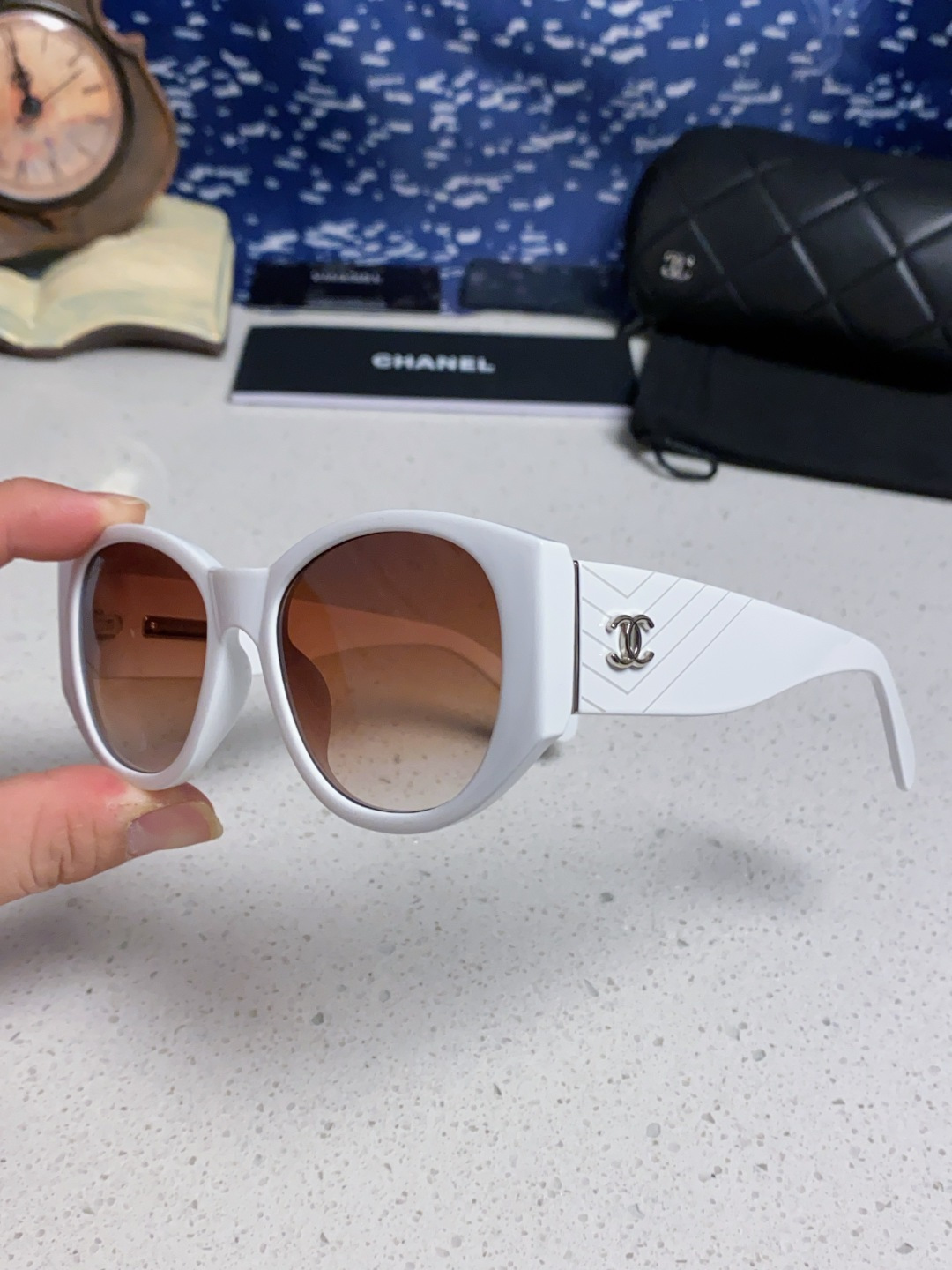  Chanel香奈儿 24新品墨镜女方圆脸太阳眼镜偏光猫眼镜框  宽腿 网红爆款 女士墨镜
