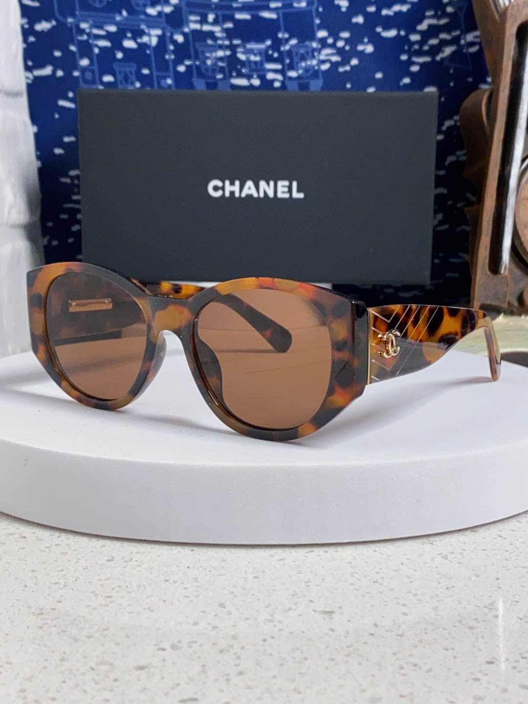  Chanel香奈儿 24新品墨镜女方圆脸太阳眼镜偏光猫眼镜框  宽腿 网红爆款 女士墨镜