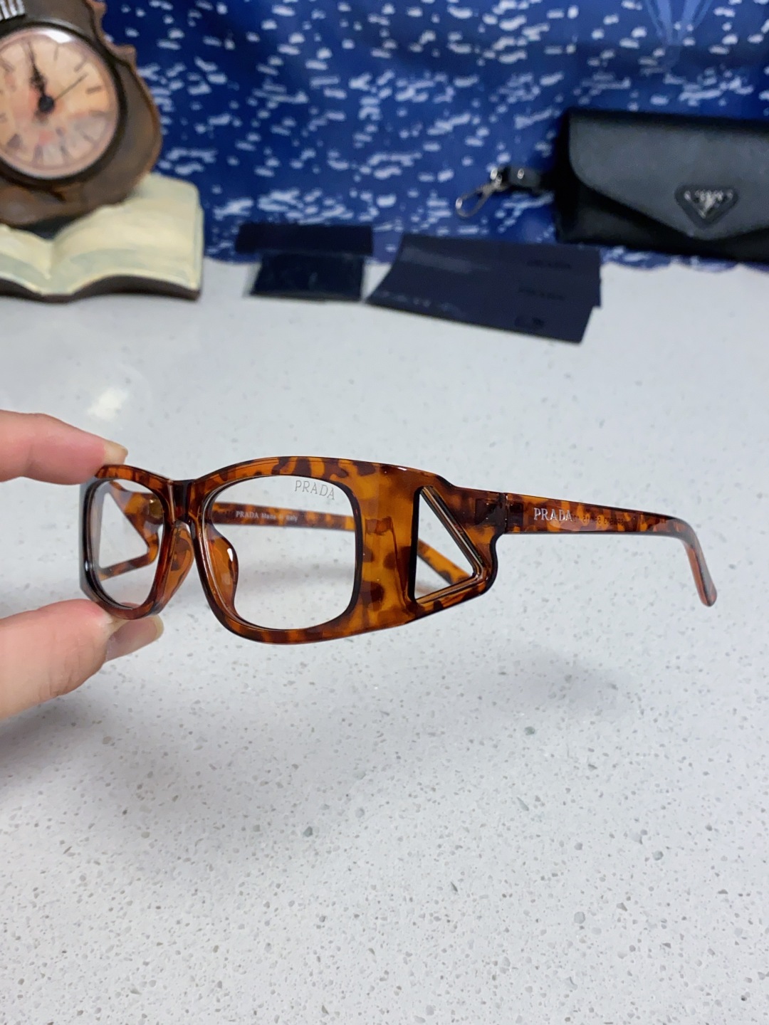 Prada普拉达 2025新款欧美时尚方形护目未来科技感太阳镜时尚潮流设计墨镜可配度数 SPRB03