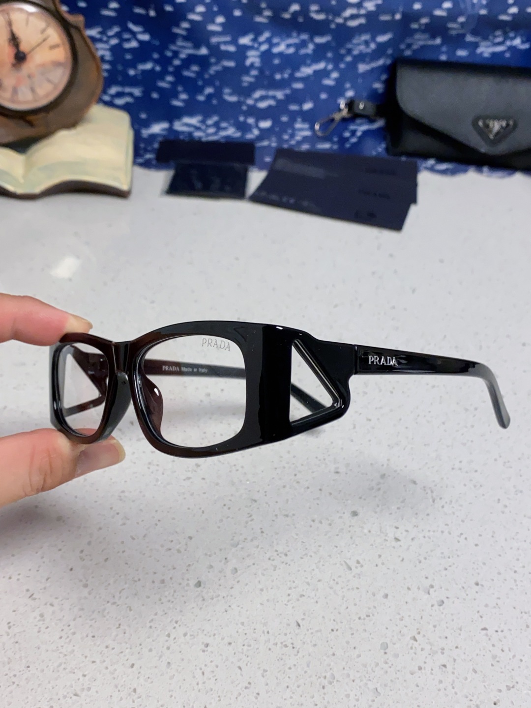 Prada普拉达 2025新款欧美时尚方形护目未来科技感太阳镜时尚潮流设计墨镜可配度数 SPRB03