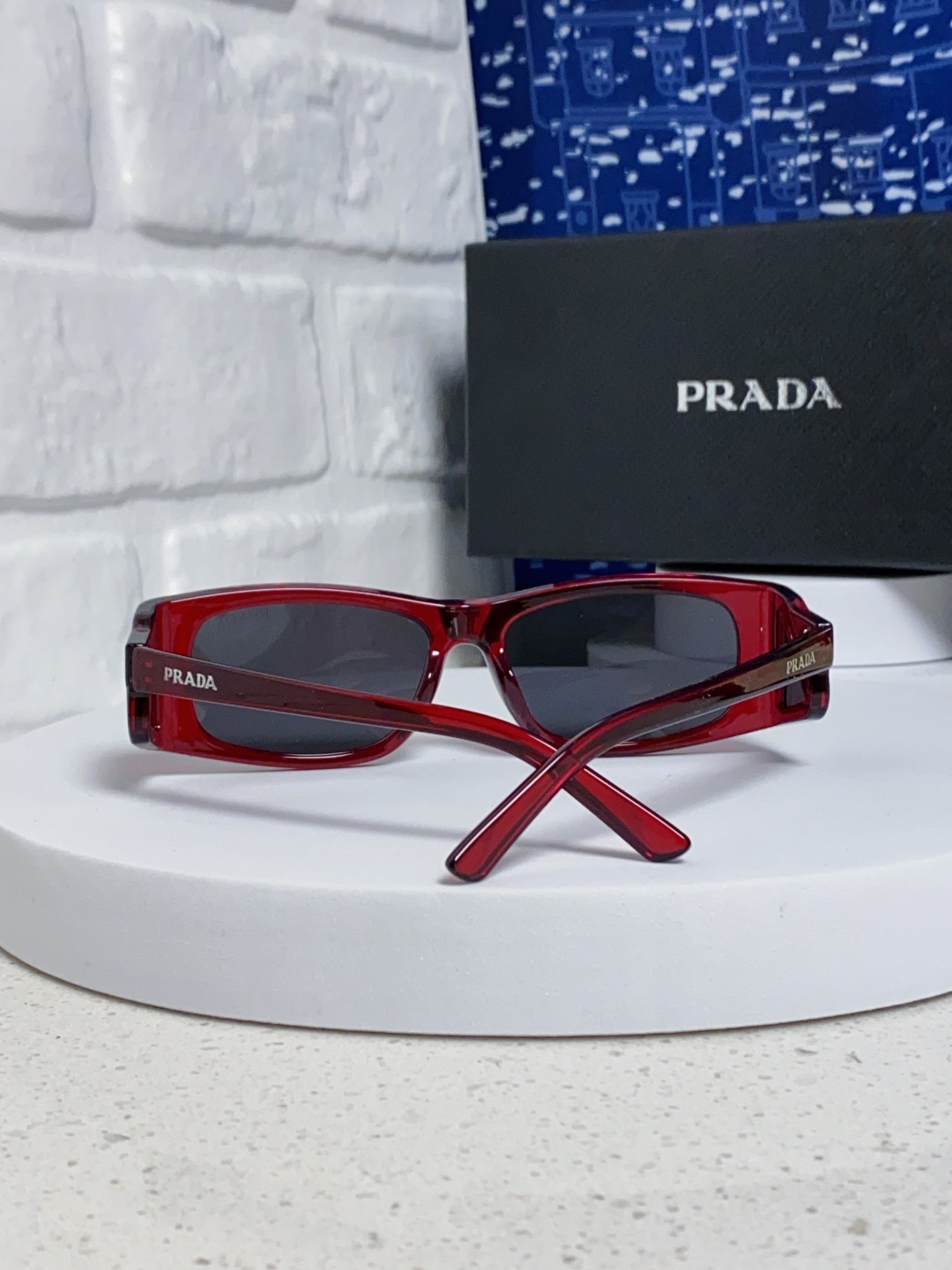 Prada普拉达 2025新款欧美时尚方形护目未来科技感太阳镜时尚潮流设计墨镜可配度数 SPRB03