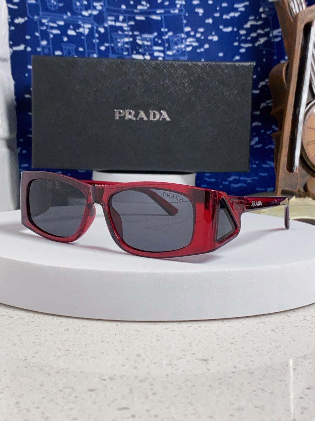 Prada普拉达 2025新款欧美时尚方形护目未来科技感太阳镜时尚潮流设计墨镜可配度数 SPRB03