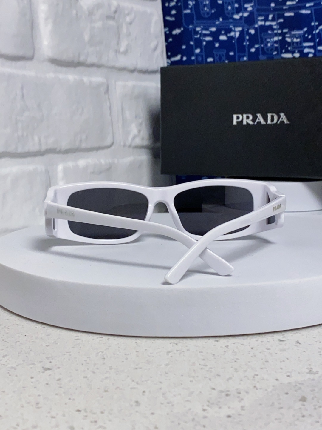 Prada普拉达 2025新款欧美时尚方形护目未来科技感太阳镜时尚潮流设计墨镜可配度数 SPRB03