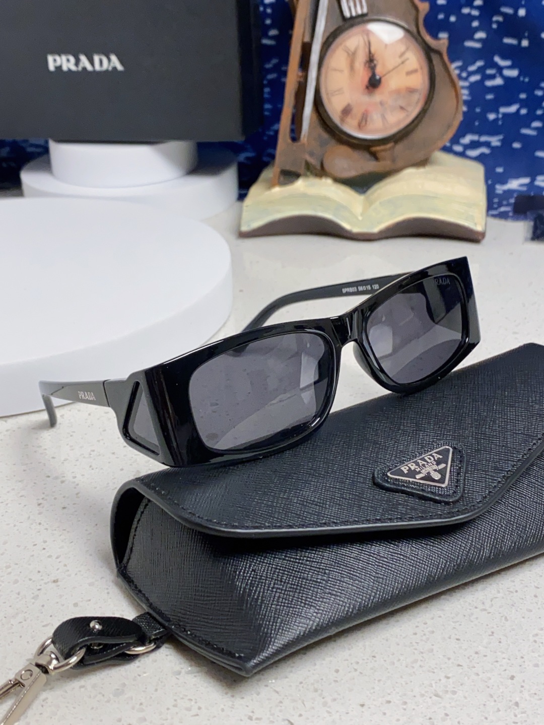 Prada普拉达 2025新款欧美时尚方形护目未来科技感太阳镜时尚潮流设计墨镜可配度数 SPRB03