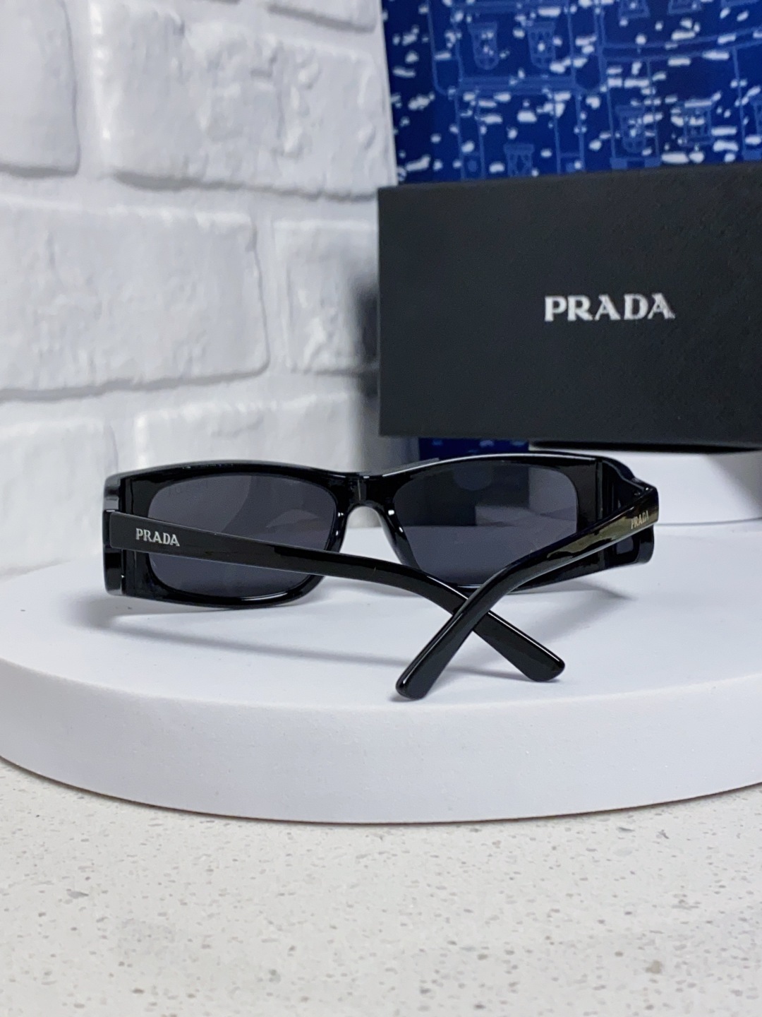 Prada普拉达 2025新款欧美时尚方形护目未来科技感太阳镜时尚潮流设计墨镜可配度数 SPRB03