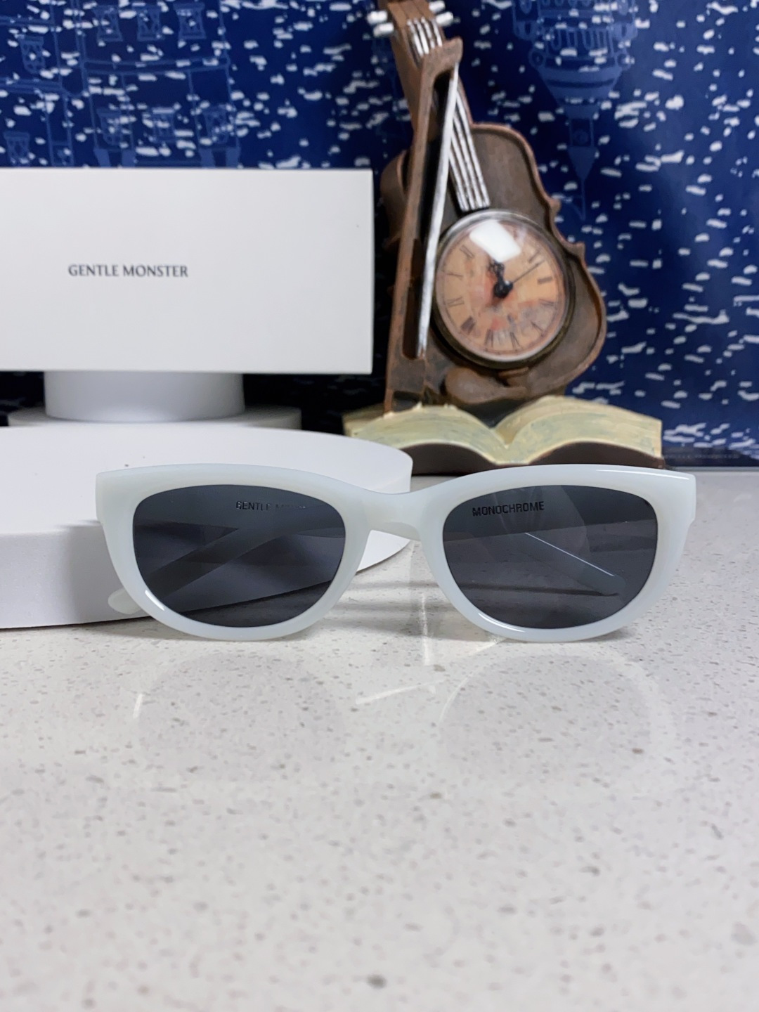 P 105 Gentle Moster(GM) 王嘉尔同款高品质欧美小框墨镜男时尚太阳镜女款防紫外线眼镜驾驶镜椭圆形    型号：Monochrome