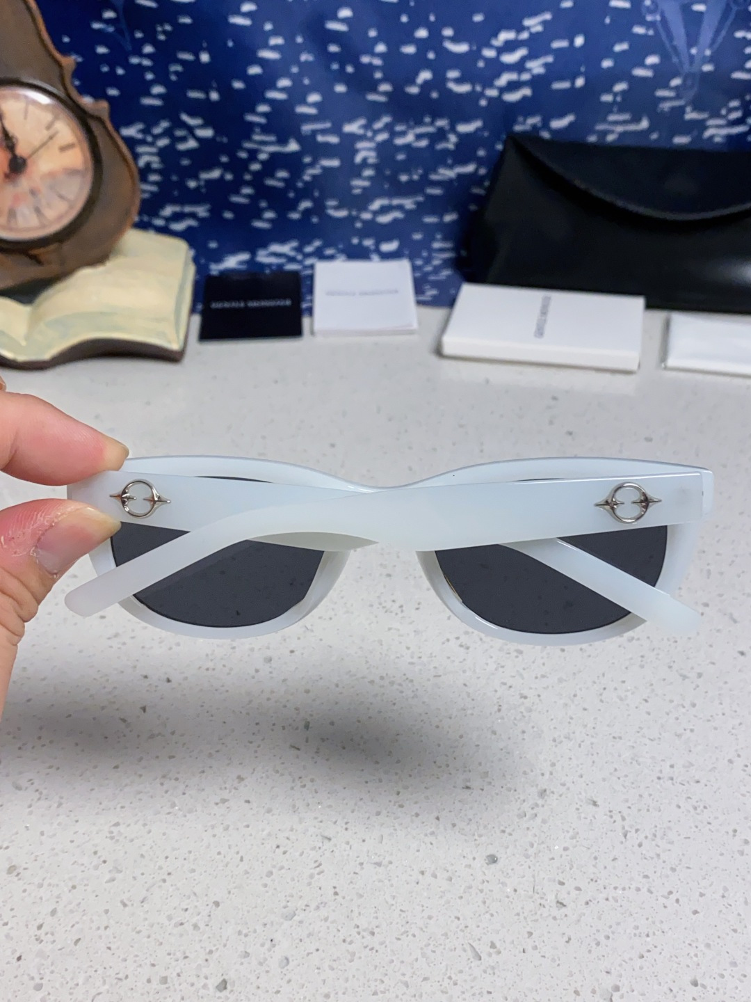 P 105 Gentle Moster(GM) 王嘉尔同款高品质欧美小框墨镜男时尚太阳镜女款防紫外线眼镜驾驶镜椭圆形    型号：Monochrome