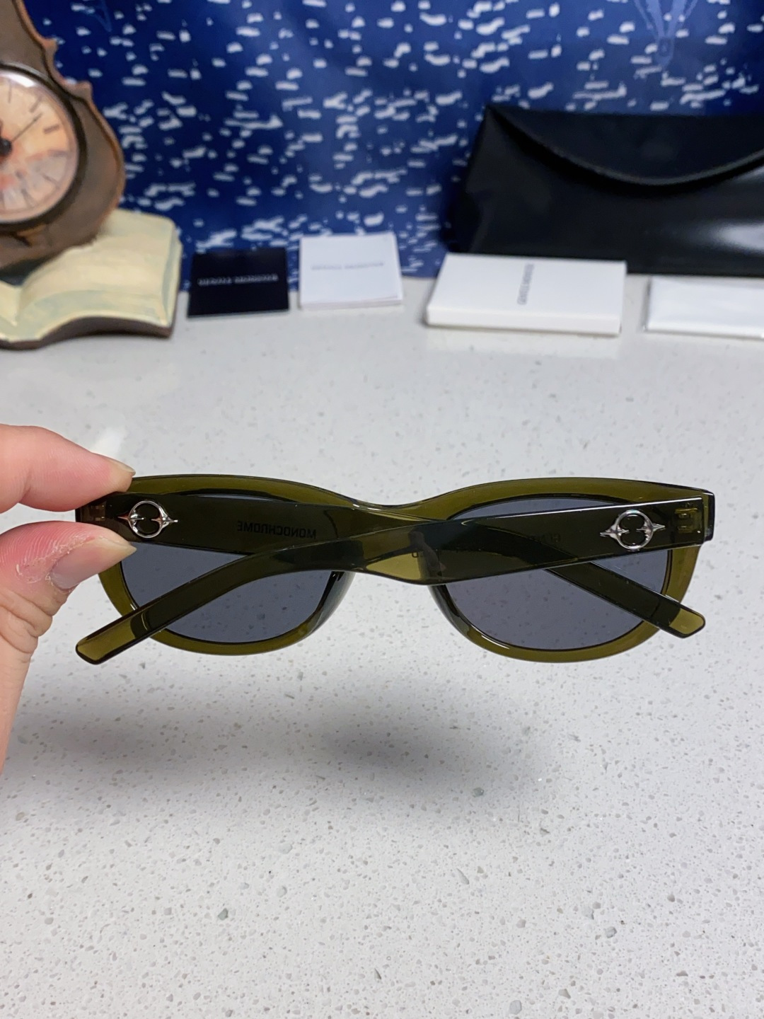 P 105 Gentle Moster(GM) 王嘉尔同款高品质欧美小框墨镜男时尚太阳镜女款防紫外线眼镜驾驶镜椭圆形    型号：Monochrome