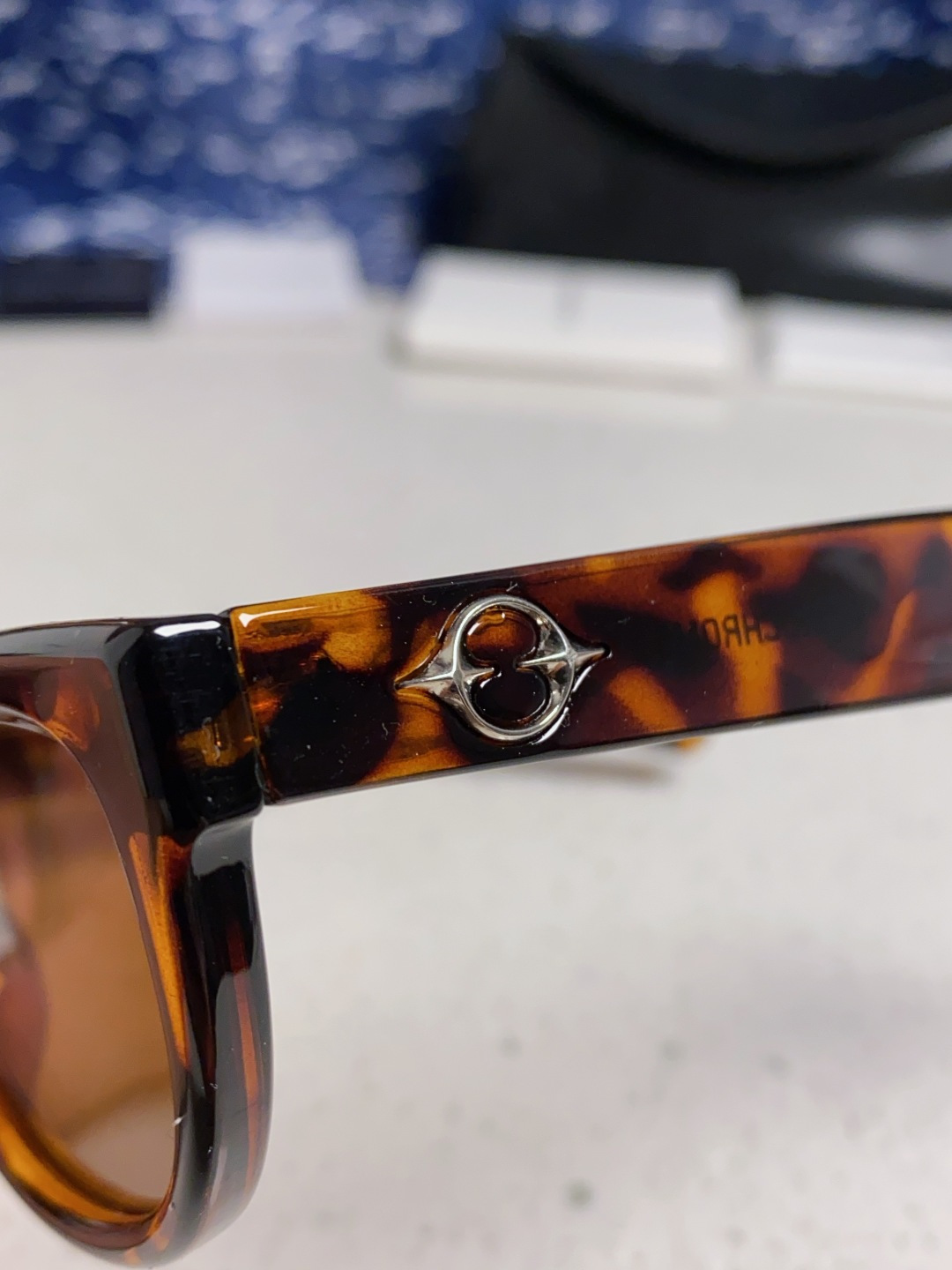 P 105 Gentle Moster(GM) 王嘉尔同款高品质欧美小框墨镜男时尚太阳镜女款防紫外线眼镜驾驶镜椭圆形    型号：Monochrome