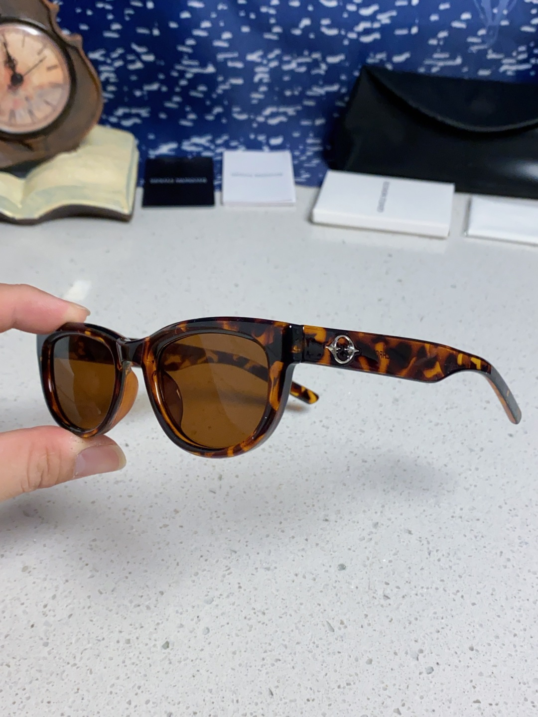 P 105 Gentle Moster(GM) 王嘉尔同款高品质欧美小框墨镜男时尚太阳镜女款防紫外线眼镜驾驶镜椭圆形    型号：Monochrome