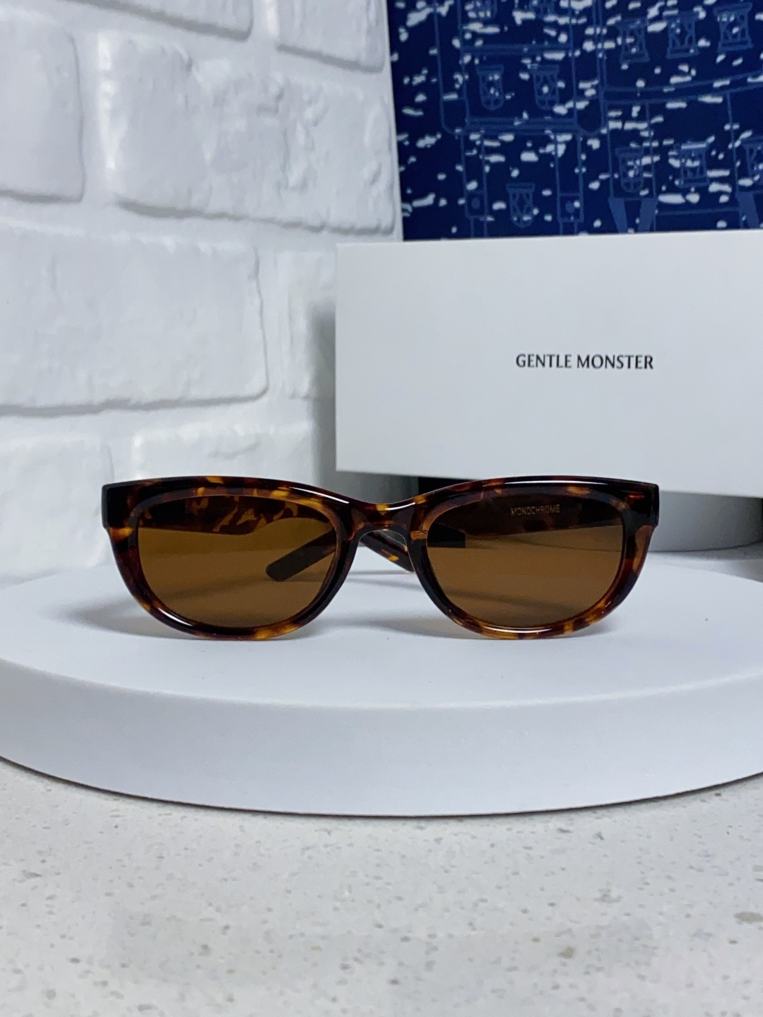 P 105 Gentle Moster(GM) 王嘉尔同款高品质欧美小框墨镜男时尚太阳镜女款防紫外线眼镜驾驶镜椭圆形    型号：Monochrome