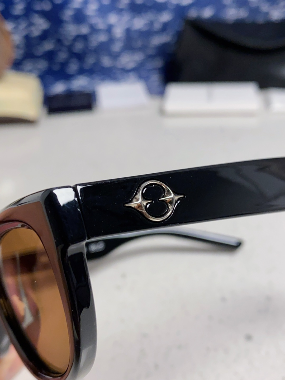 P 105 Gentle Moster(GM) 王嘉尔同款高品质欧美小框墨镜男时尚太阳镜女款防紫外线眼镜驾驶镜椭圆形    型号：Monochrome