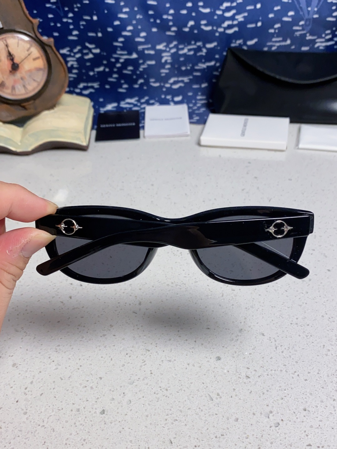 P 105 Gentle Moster(GM) 王嘉尔同款高品质欧美小框墨镜男时尚太阳镜女款防紫外线眼镜驾驶镜椭圆形    型号：Monochrome