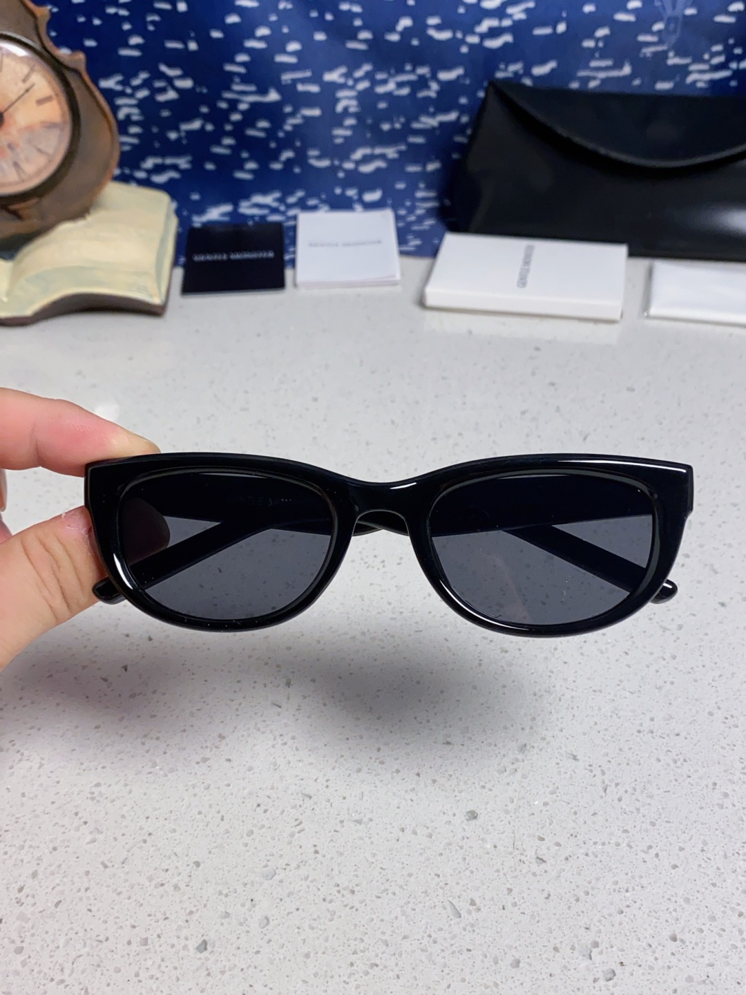 P 105 Gentle Moster(GM) 王嘉尔同款高品质欧美小框墨镜男时尚太阳镜女款防紫外线眼镜驾驶镜椭圆形    型号：Monochrome