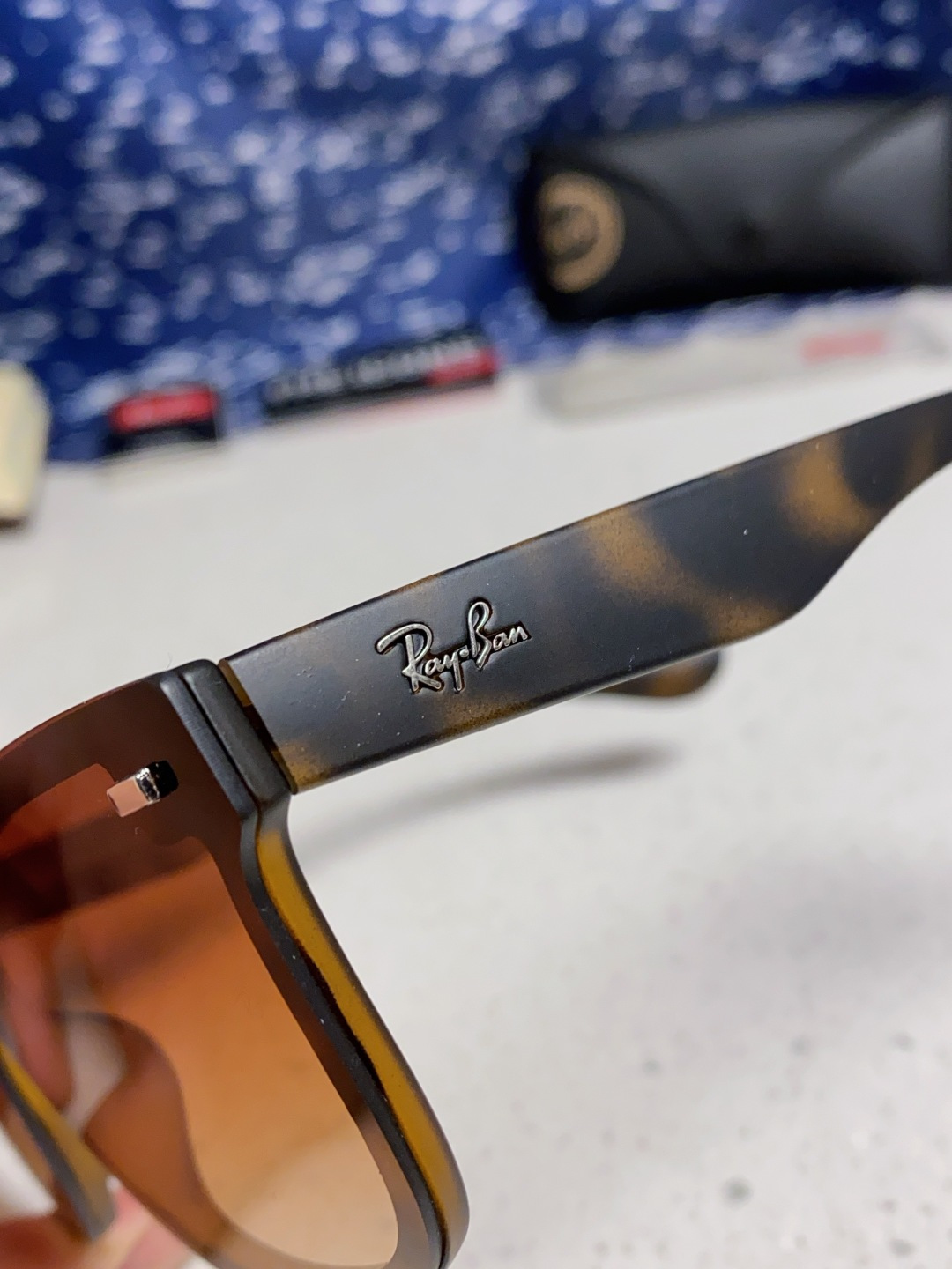  Rayban雷朋 2025新款欧美复古方形连体大框炫彩墨镜男女同款骑行朋克风平面太阳眼镜 RB4388