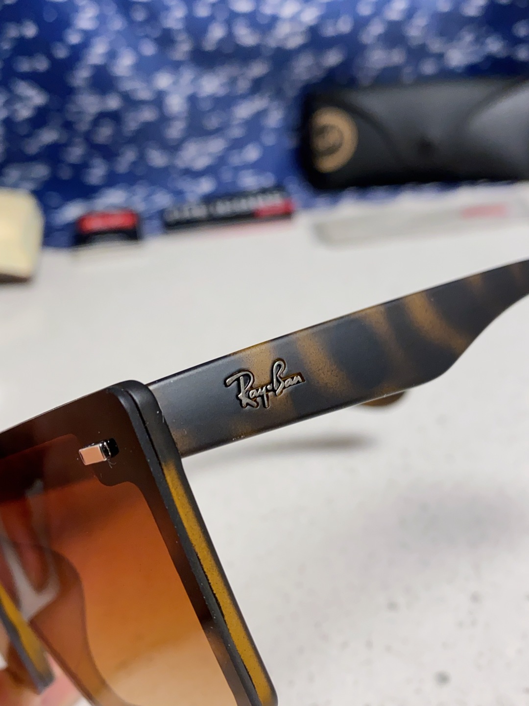 Rayban 雷朋 2025新款复古黑色连一体镜超大框方圆脸显瘦高级感欧美风墨镜女太阳眼镜RB4390