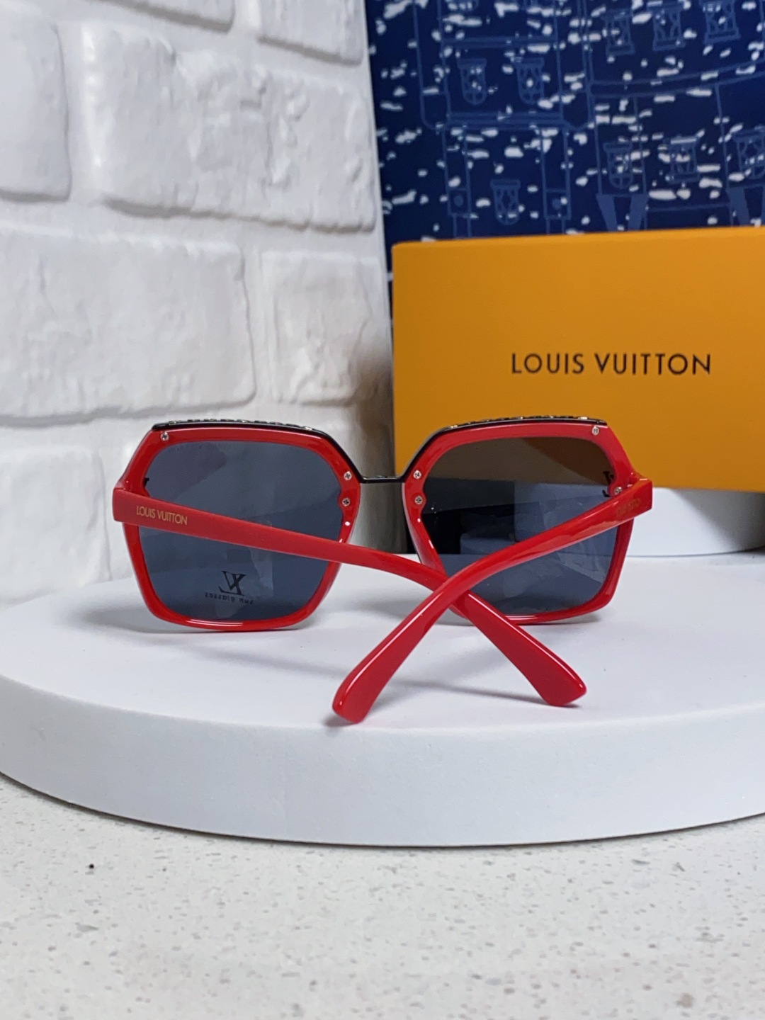 LouisVuitton路易威登 2025新款Lv 时尚轻奢方框防晒墨镜女款 高级感显瘦偏光女士太阳镜大