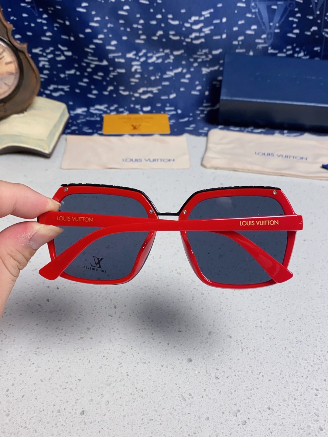 LouisVuitton路易威登 2025新款Lv 时尚轻奢方框防晒墨镜女款 高级感显瘦偏光女士太阳镜大