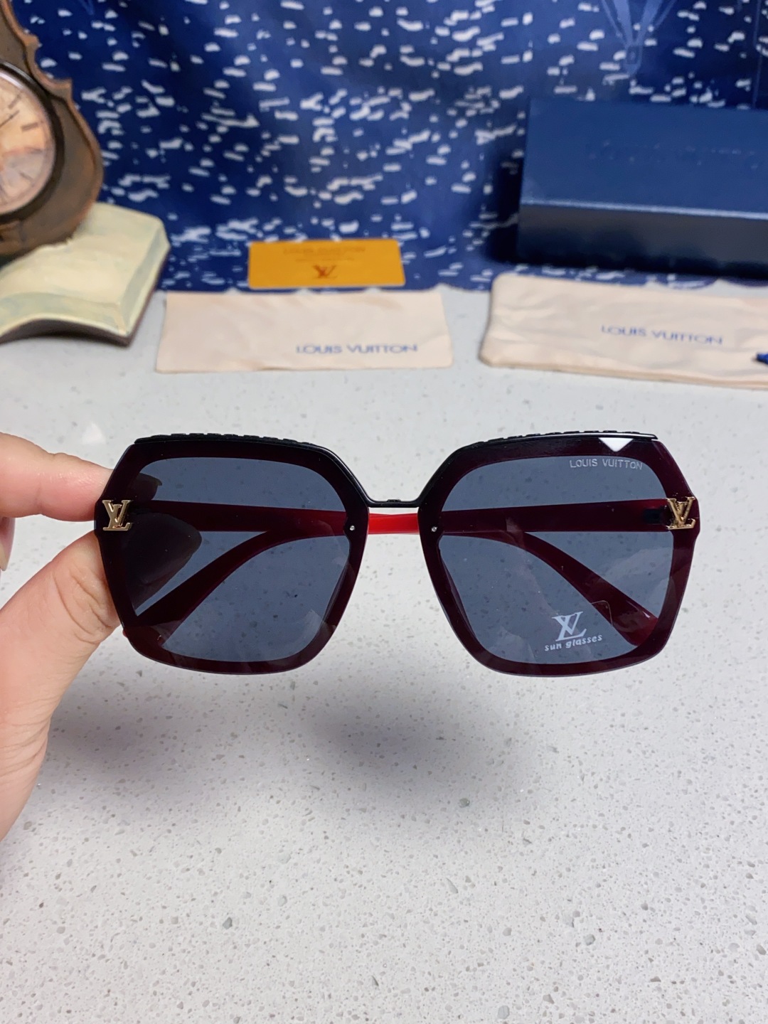 LouisVuitton路易威登 2025新款Lv 时尚轻奢方框防晒墨镜女款 高级感显瘦偏光女士太阳镜大